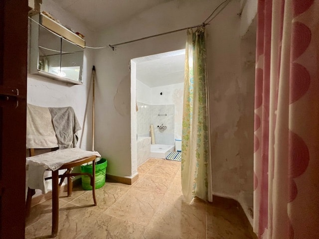 Image No.14-6 Bed Country House for sale