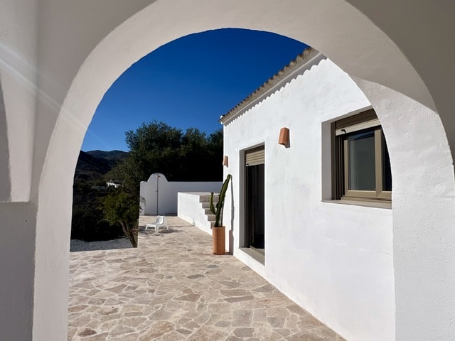 Image No.2-2 Bed Villa for sale