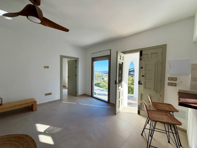 Image No.40-2 Bed Villa for sale