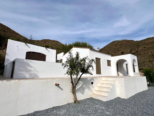 Image No.5-2 Bed Villa for sale