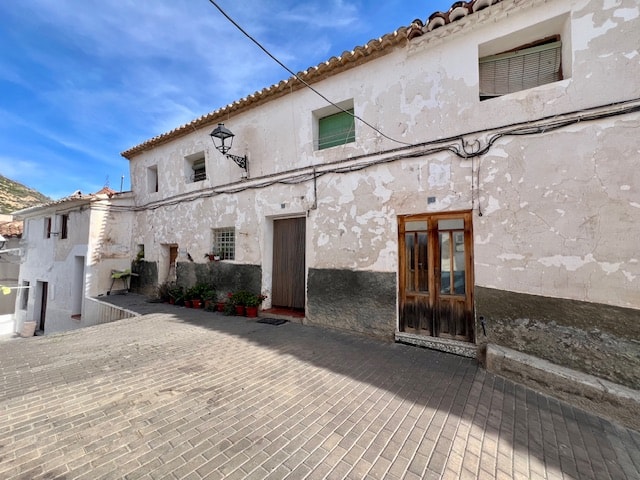 Image No.4-4 Bed Village House for sale