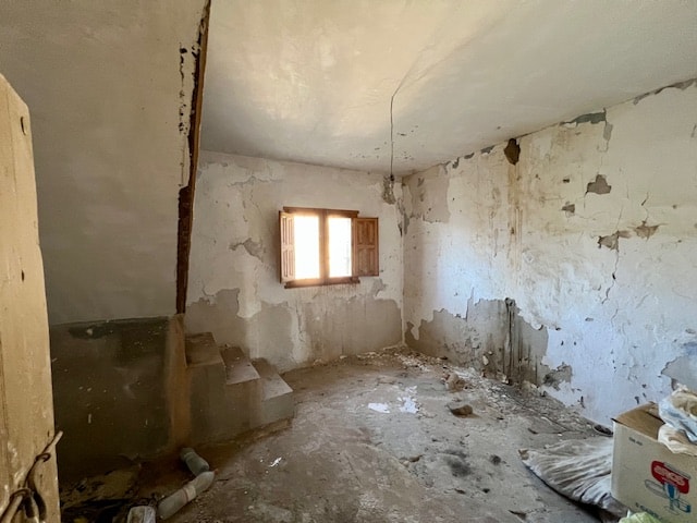 Image No.20-5 Bed House for sale