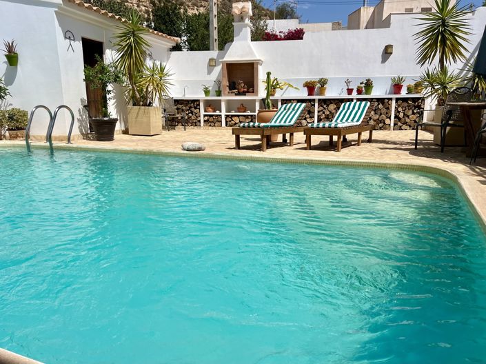 Image No.3-5 Bed Townhouse for sale