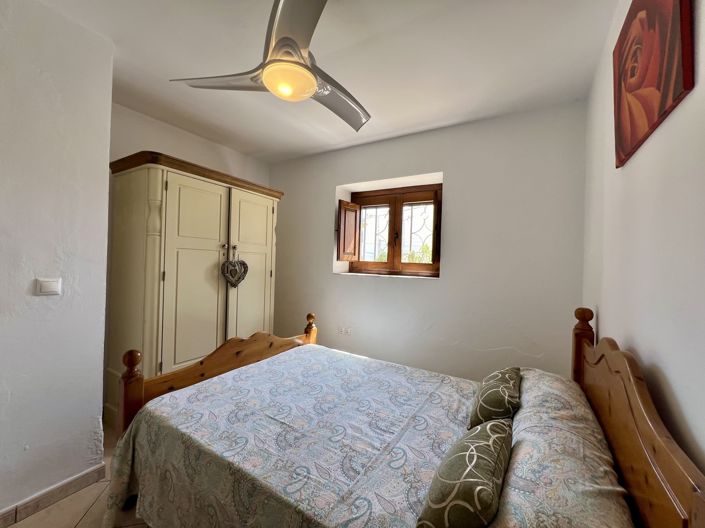 Image No.46-5 Bed Townhouse for sale