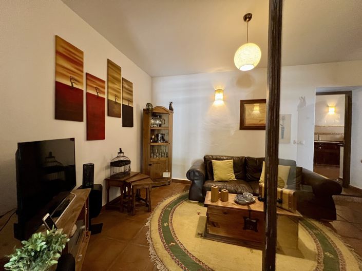 Image No.8-5 Bed Townhouse for sale