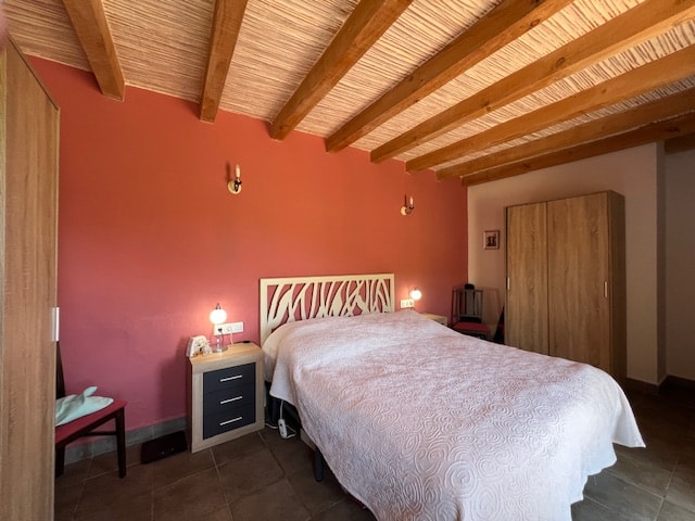 Image No.10-2 Bed Country House for sale