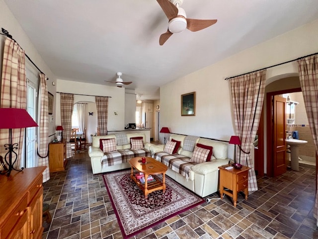 Image No.15-3 Bed Villa for sale