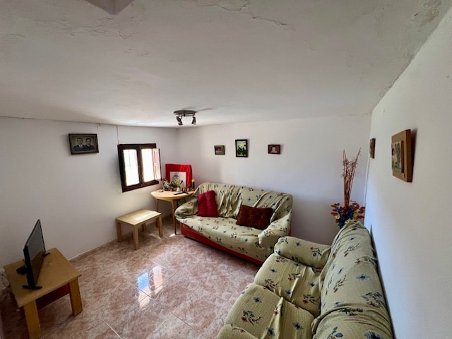 Image No.9-5 Bed Country House for sale