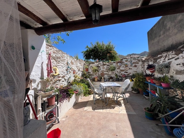 Image No.12-2 Bed House for sale