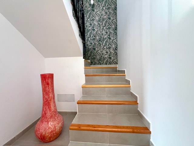 Image No.15-3 Bed House for sale