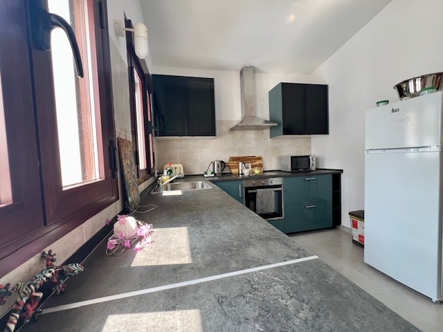 Image No.19-3 Bed House for sale