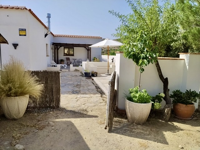 Image No.1-2 Bed Country House for sale