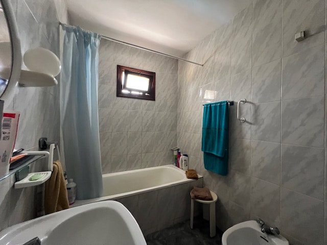 Image No.19-2 Bed Country House for sale