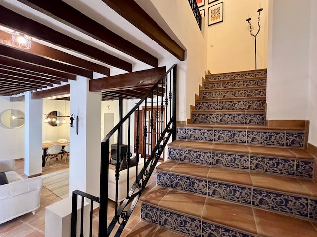 Image No.13-8 Bed Townhouse for sale