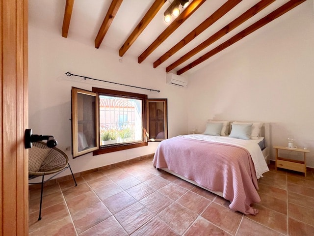 Image No.19-8 Bed Townhouse for sale