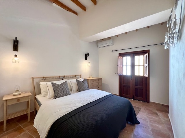 Image No.26-8 Bed Townhouse for sale