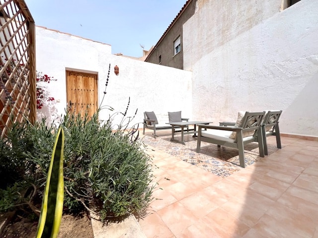 Image No.48-8 Bed Townhouse for sale