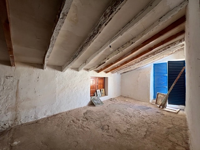 Image No.77-8 Bed Townhouse for sale