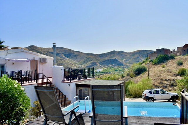 Image No.1-4 Bed Country House for sale