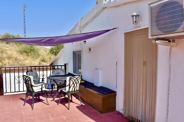 Image No.12-4 Bed Country House for sale