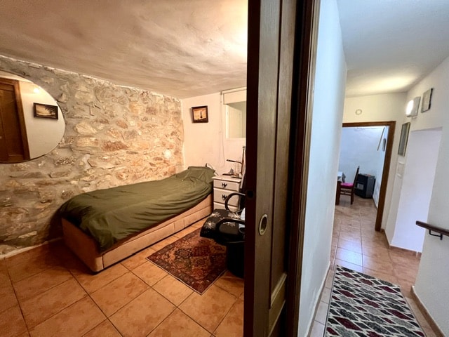 Image No.17-4 Bed Country House for sale