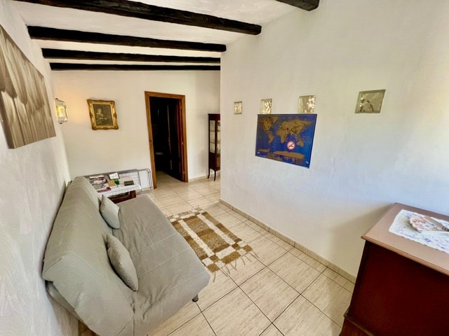 Image No.27-4 Bed Country House for sale