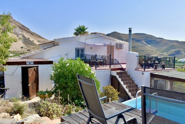 Image No.7-4 Bed Country House for sale