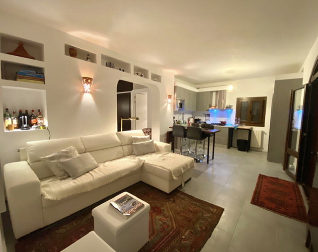 Image No.30-5 Bed House for sale