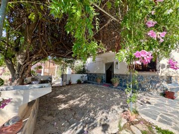 Maison de campagne de 3 chambres à vendre à Lubrín