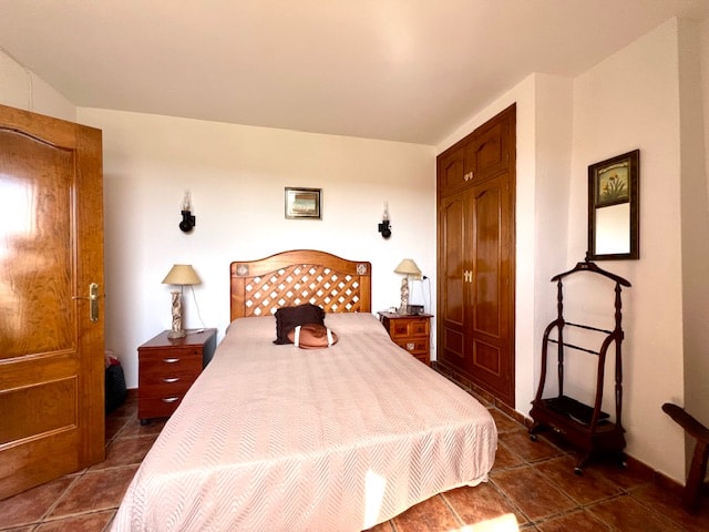 Image No.15-4 Bed Country House for sale