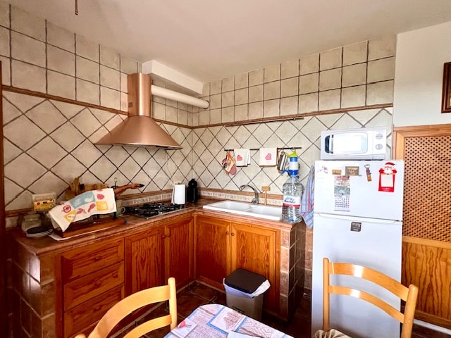 Image No.18-4 Bed Country House for sale