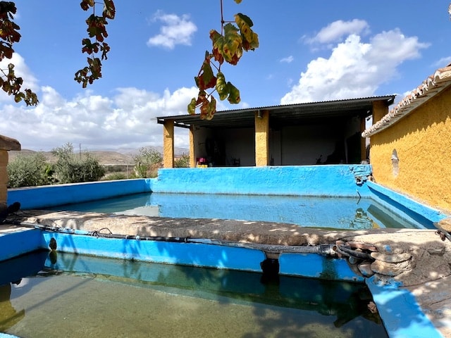 Image No.2-4 Bed Country House for sale