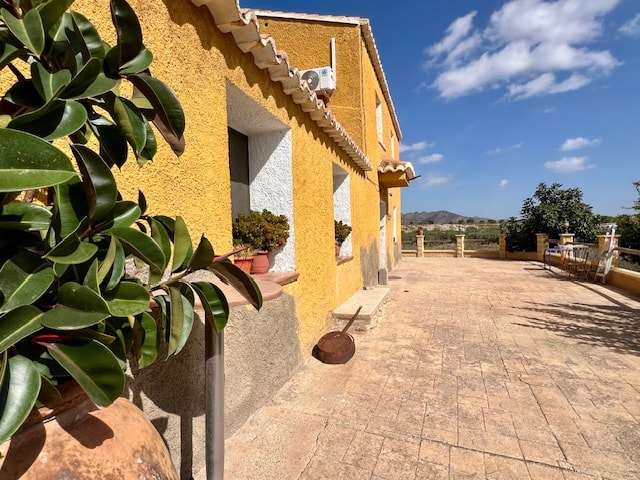 Image No.5-4 Bed Country House for sale