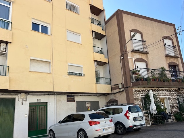 Image No.19-3 Bed Apartment for sale