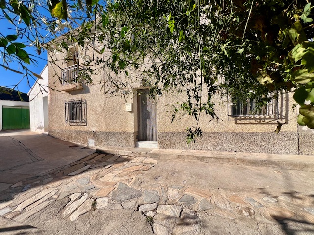 Image No.1-5 Bed Country House for sale