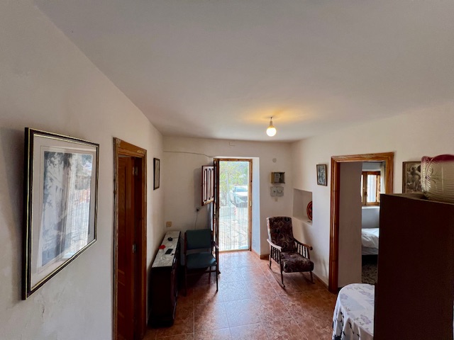 Image No.12-5 Bed Country House for sale