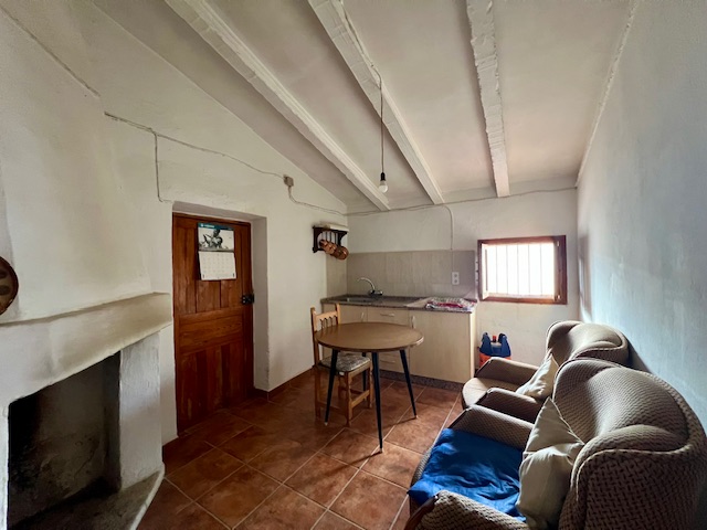 Image No.17-5 Bed Country House for sale