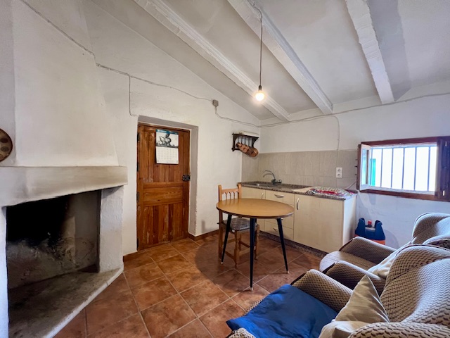 Image No.18-5 Bed Country House for sale