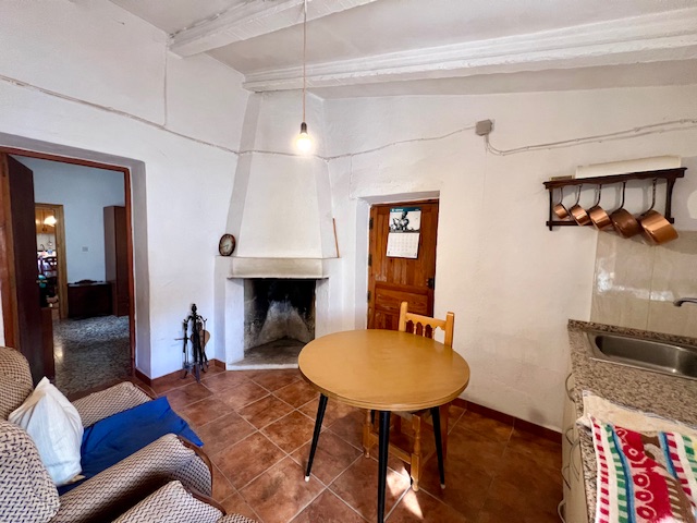 Image No.20-5 Bed Country House for sale