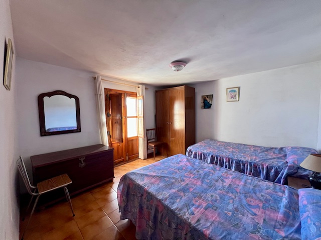 Image No.27-5 Bed Country House for sale