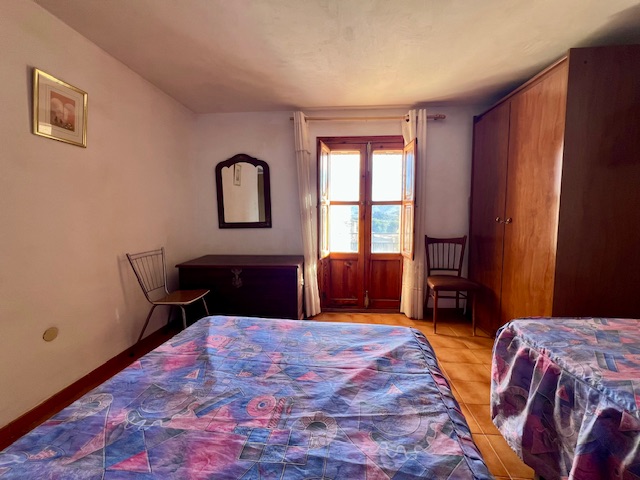 Image No.28-5 Bed Country House for sale