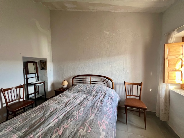 Image No.31-5 Bed Country House for sale