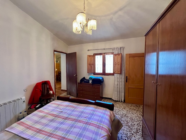 Image No.33-5 Bed Country House for sale