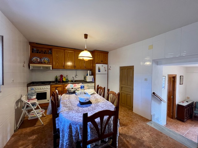 Image No.34-5 Bed Country House for sale