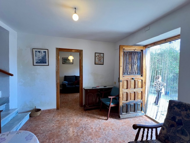 Image No.9-5 Bed Country House for sale