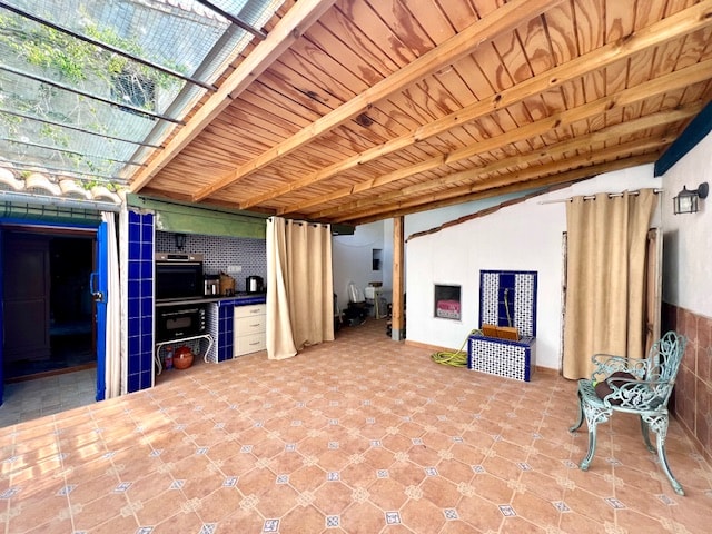 Image No.17-3 Bed Country House for sale