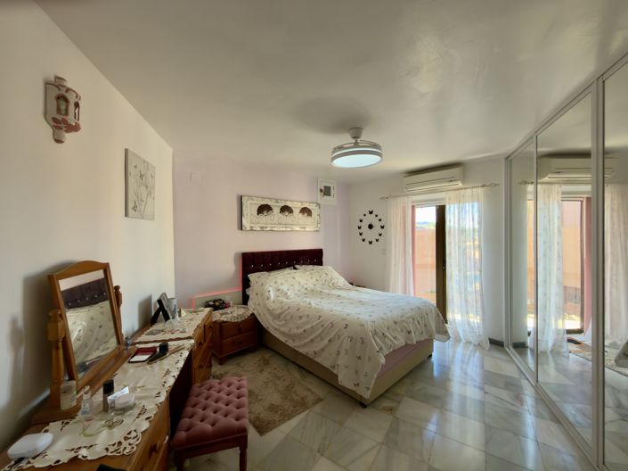 Image No.24-3 Bed Villa for sale