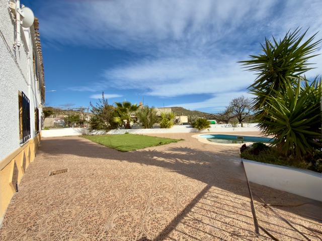 Image No.2-3 Bed Country House for sale