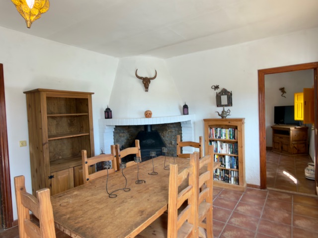 Image No.7-3 Bed Country House for sale