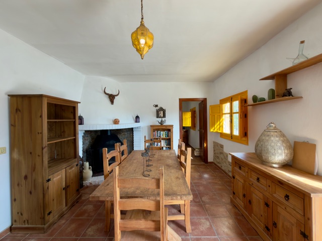 Image No.8-3 Bed Country House for sale